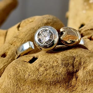 Unika sølv / guld hjerte ring med Moissanite – produktbillede
