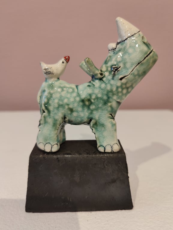 Næsehorn m. lille fugl ?