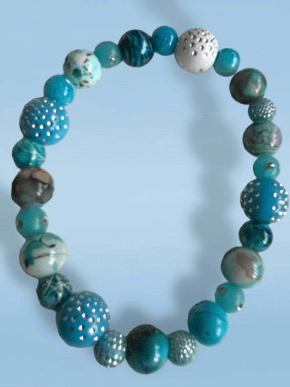 Bluewave - armbånd lavet i akrylperler