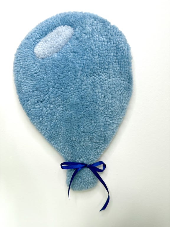 Tuftet farverig ballon (stor)- Håndlavet vægkunst i 100% uld. billede 2