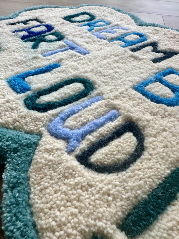 "Dream big fart loud" tuftet tæppe.  billede 4