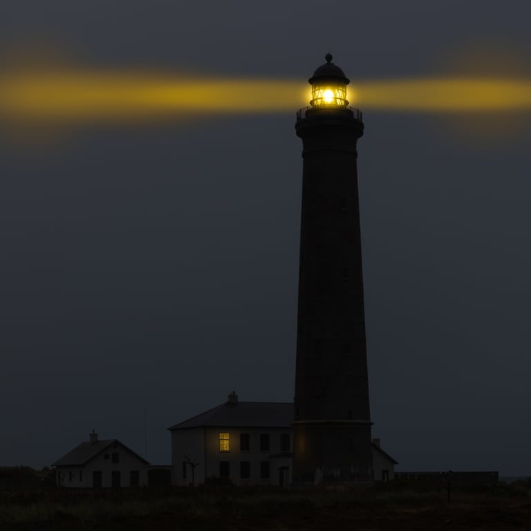 Det Grå fyr i Skagen i natlig lys