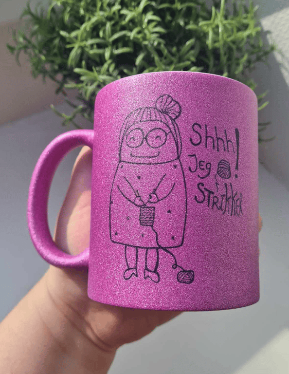 Krus: shhh jeg strikker Lilla Glimmer