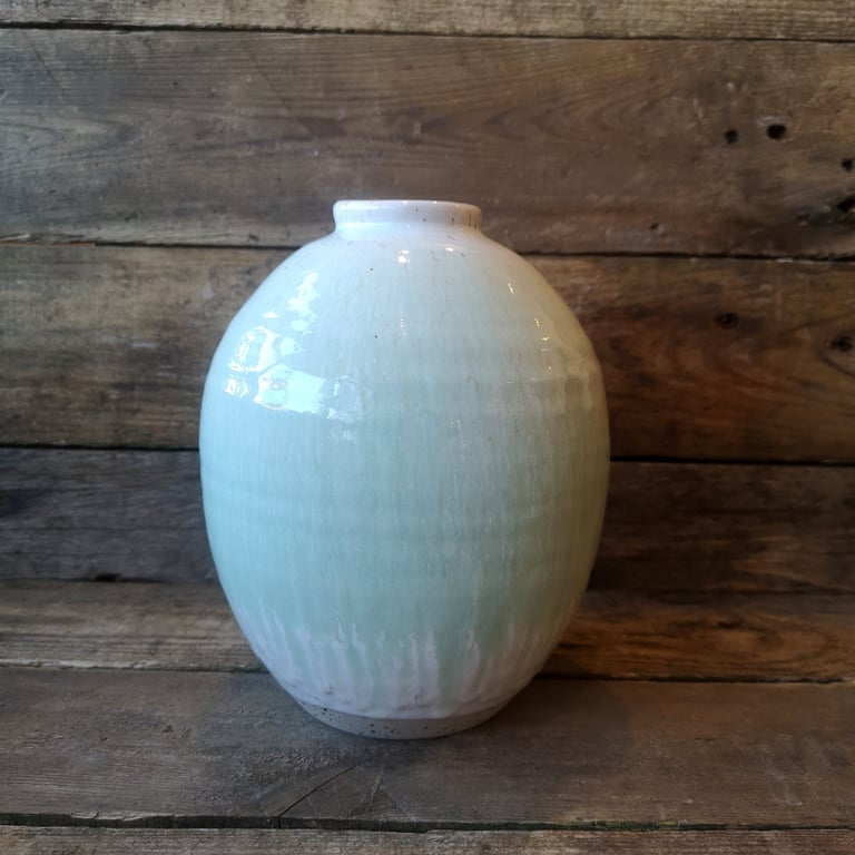 Kugle vase H: 19,5 cm. x B: 16 cm. 