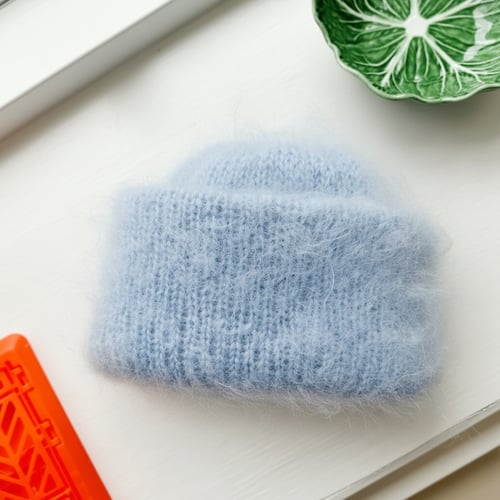 Kit: Fat Fur Hat i Bella by Permin garn