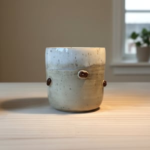 Kaffebønne krus, 370 ml. H: 9 cm – produktbillede