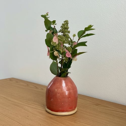 Varm rød vase
